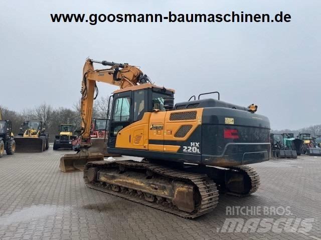 Hyundai HX 220 L حفارات زحافة