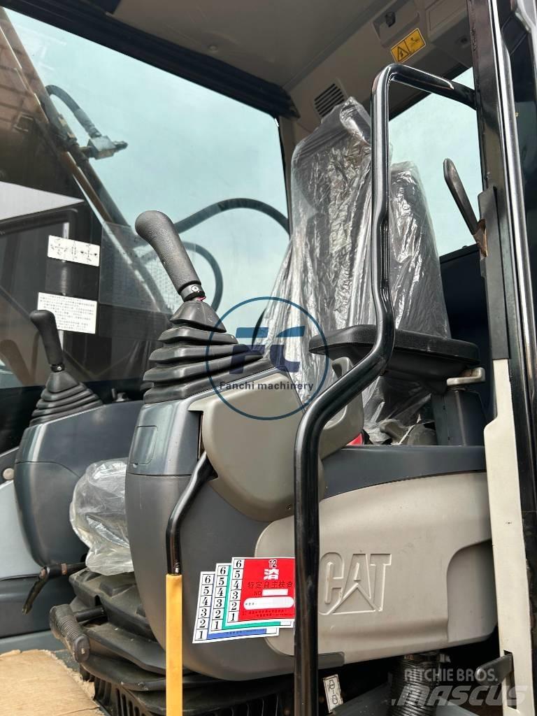 CAT 320 D2L حفارات زحافة