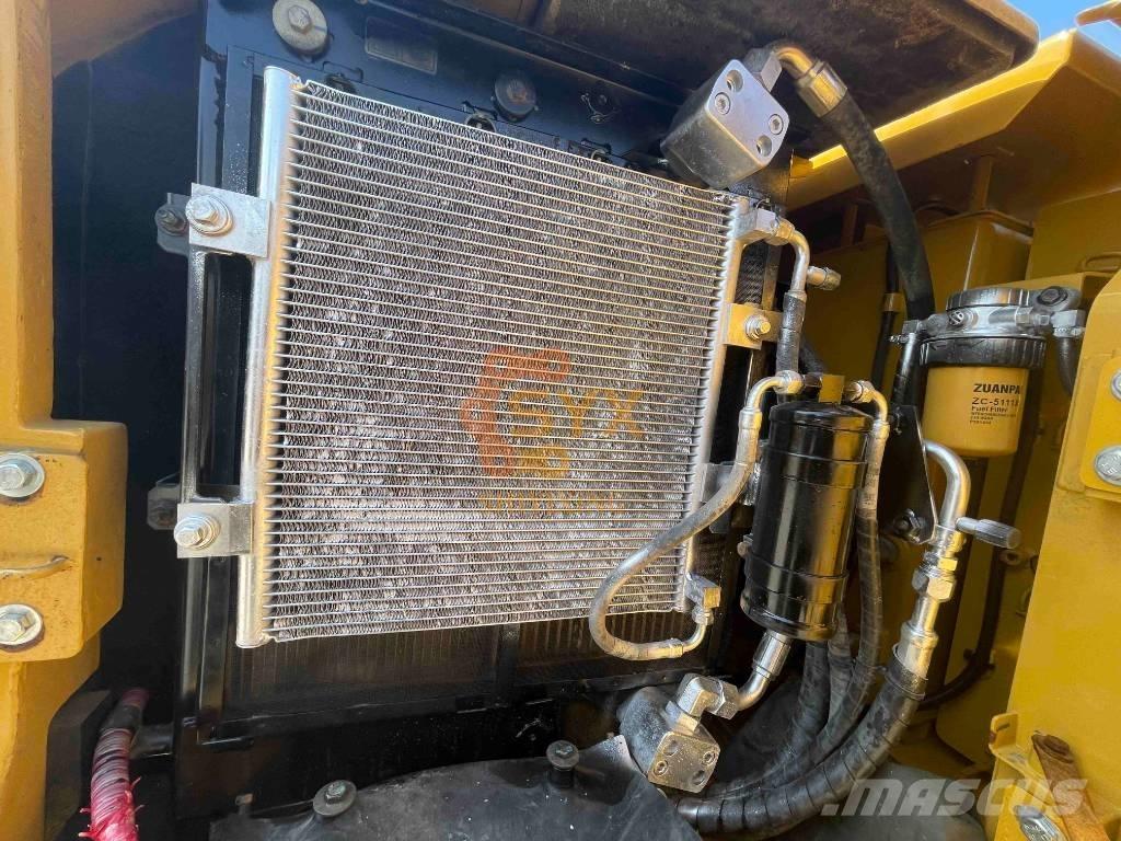 CAT 305.5 E 2 حفارات زحافة