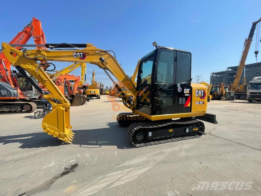 CAT 305.5 E 2 حفارات زحافة