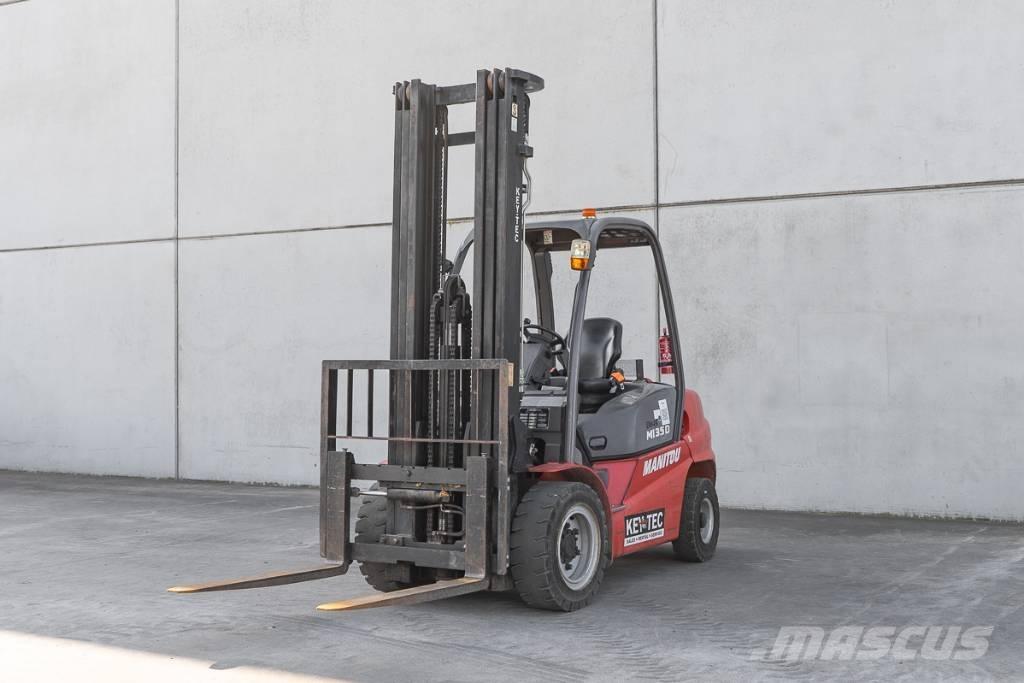 Manitou MI 35 D شاحنات الديزل