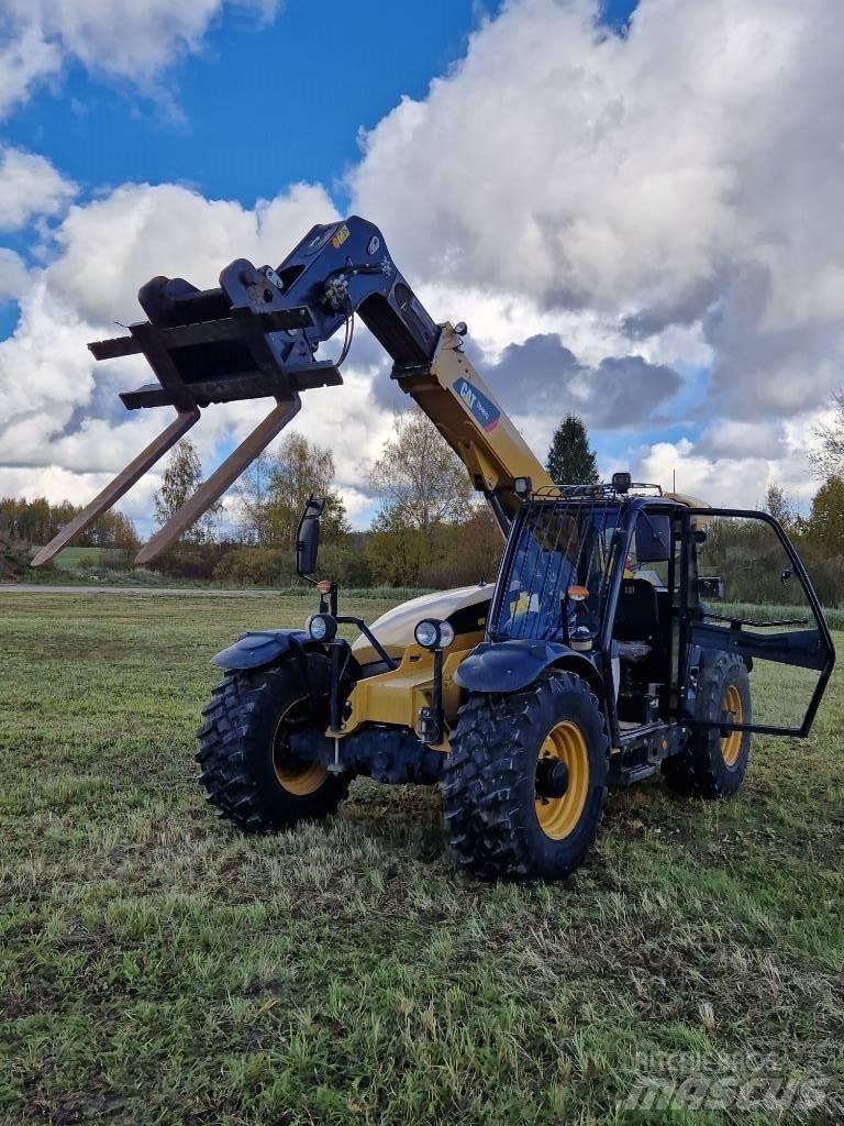 CAT TH 407 C معدات مناولة لأغراض الزراعة