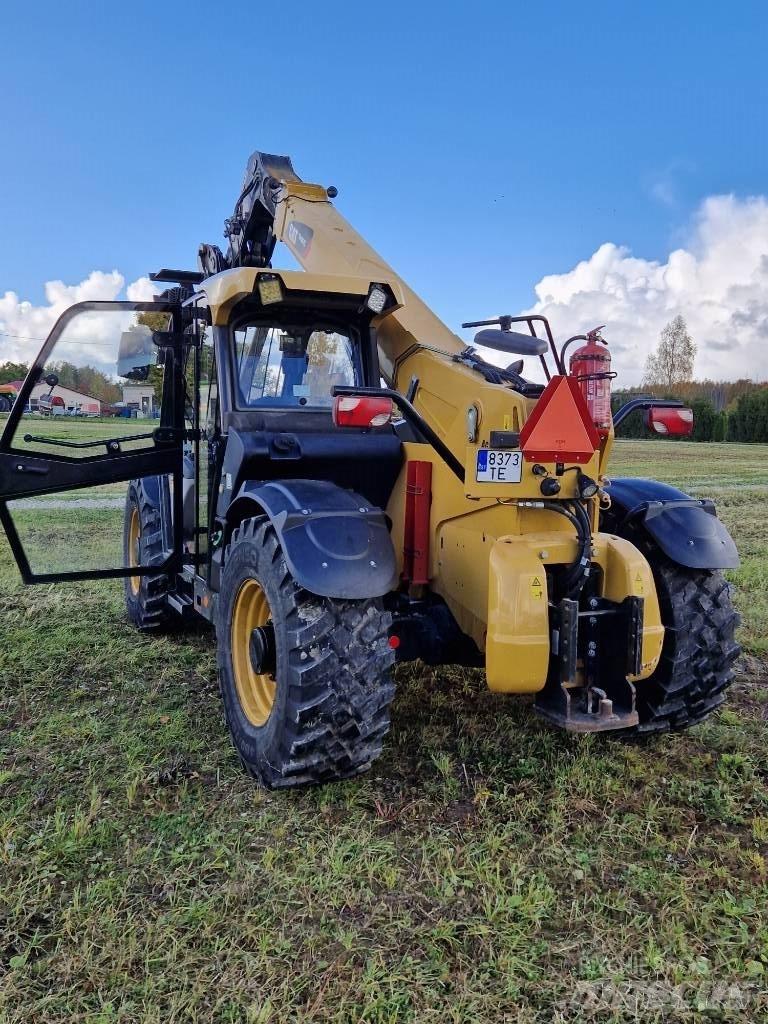 CAT TH 407 C معدات مناولة لأغراض الزراعة