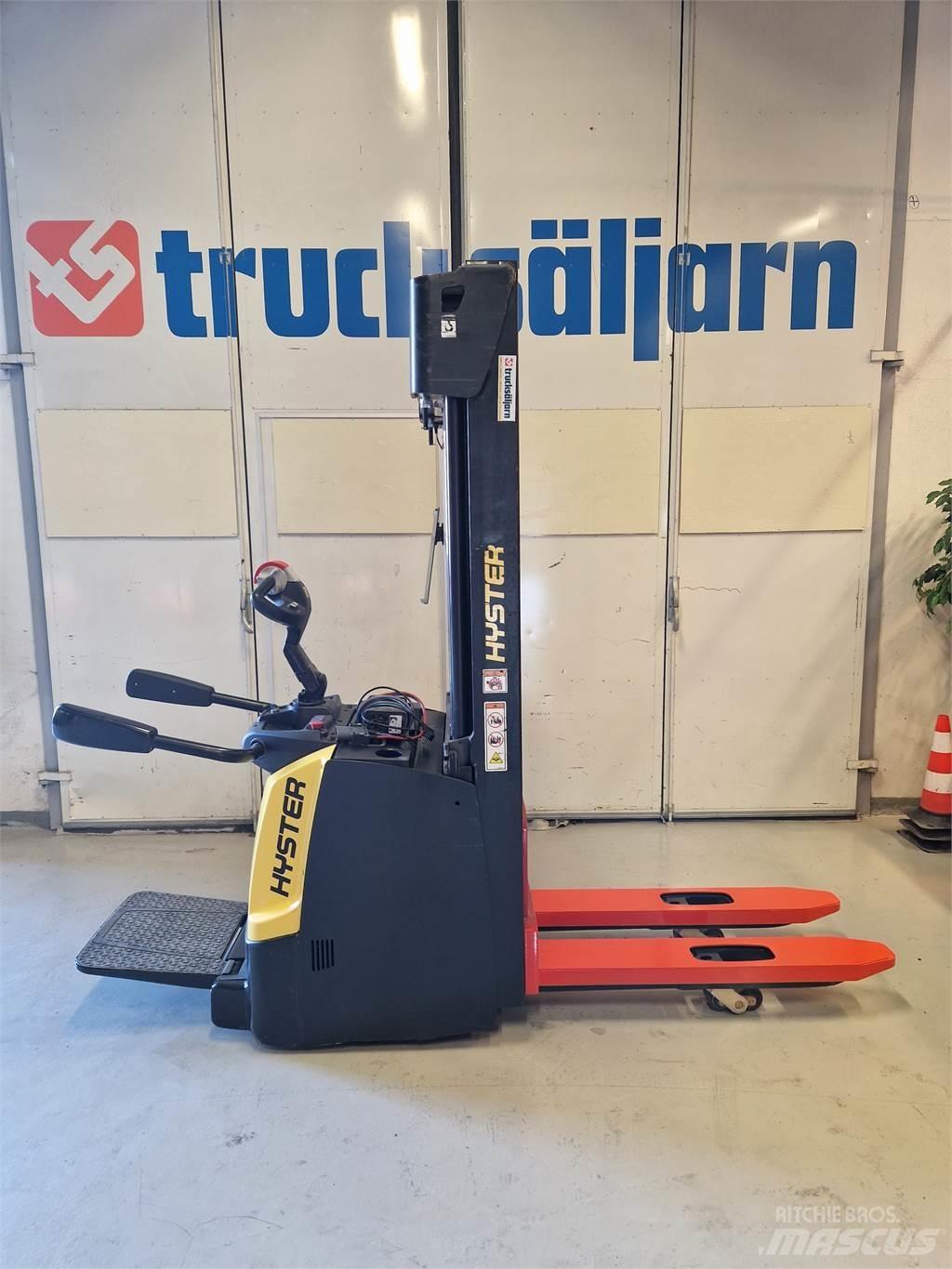 Hyster S1.4S IL معدات التكديس الجوالة