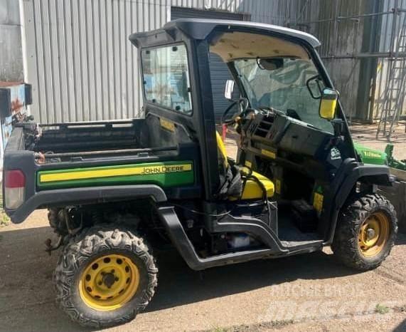 John Deere XUV865M مركبات لجميع التضاريس