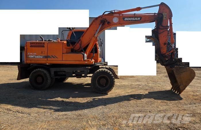 Doosan DX 140 WV-3 حفارات بعجل