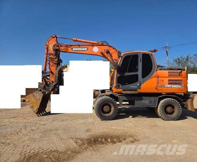 Doosan DX 140 WV-3 حفارات بعجل