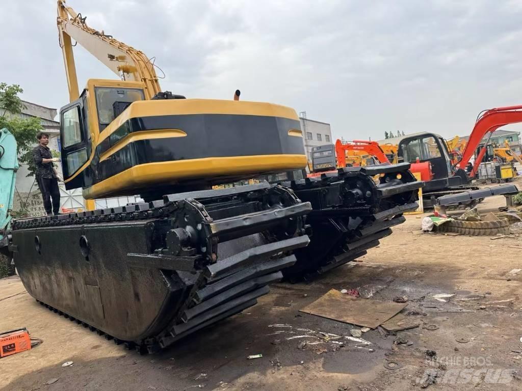 CAT 320 B L حفارات زحافة