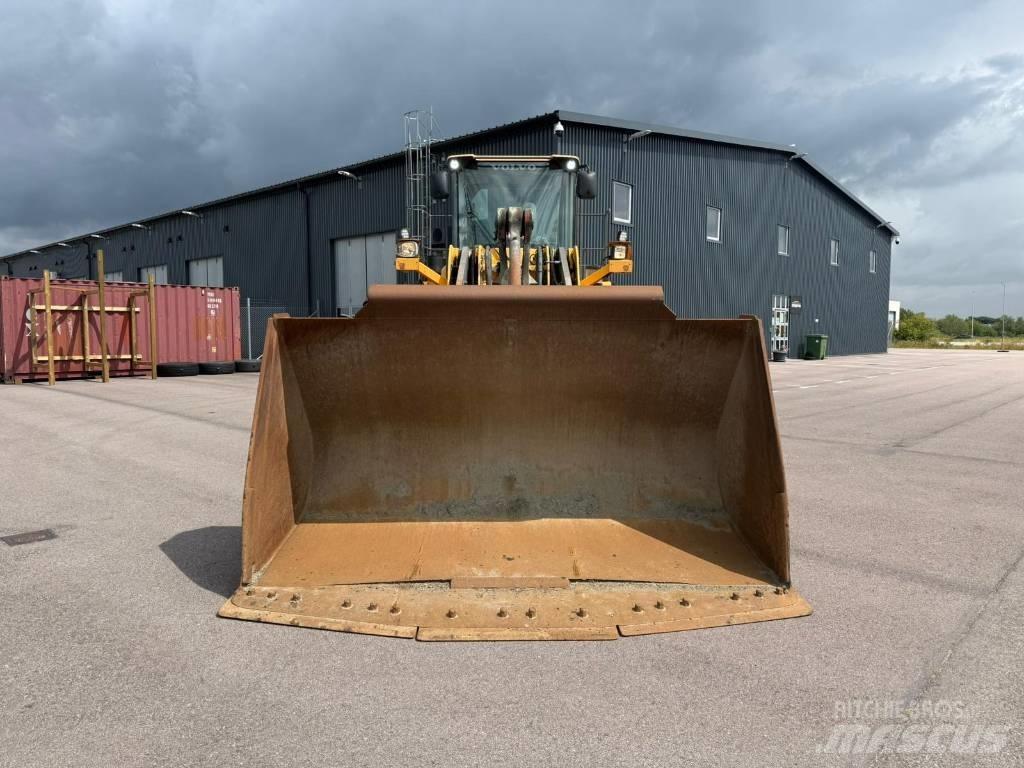 Volvo L 180 G لوادر بعجل