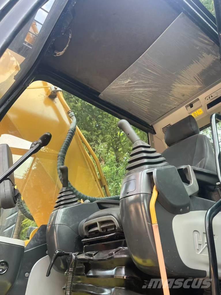 CAT 325 D L حفارات زحافة