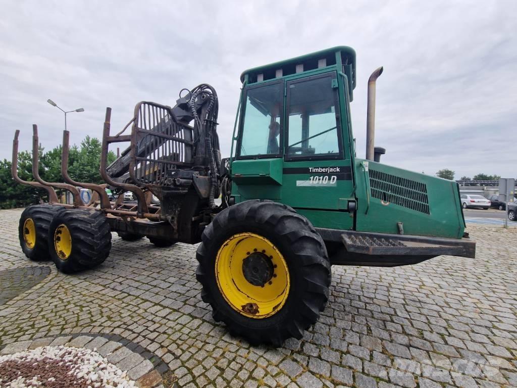 Timberjack 1010 D شاحنات