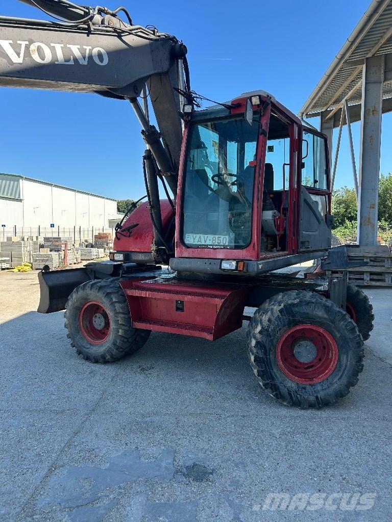 Volvo EW 140 حفارات بعجل