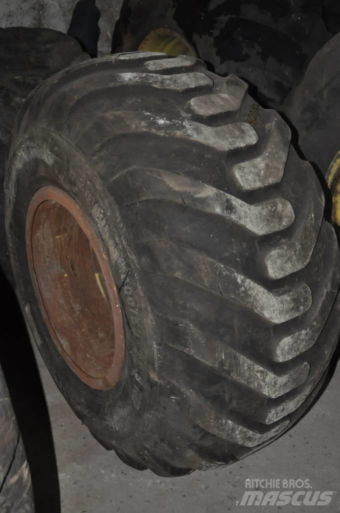 Petlas 600/50x22.5 الإطارات والعجلات والحافات