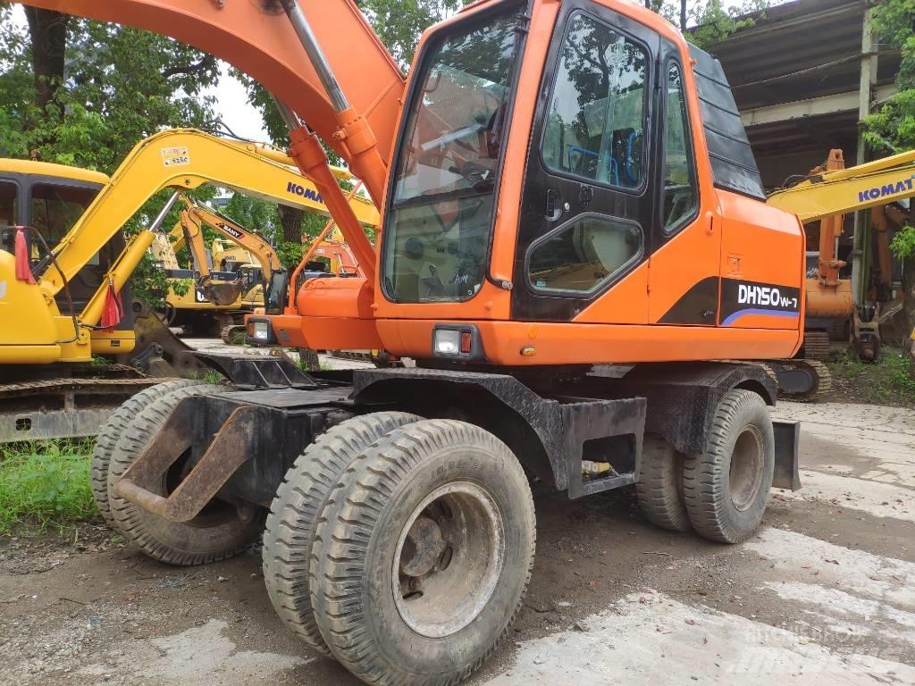 Doosan DH 150 W-7 حفارات بعجل