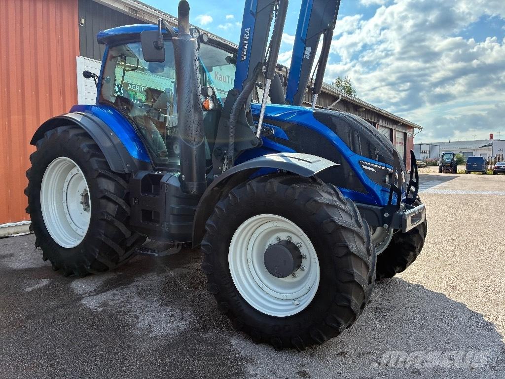 Valtra T 194 Versu الجرارات