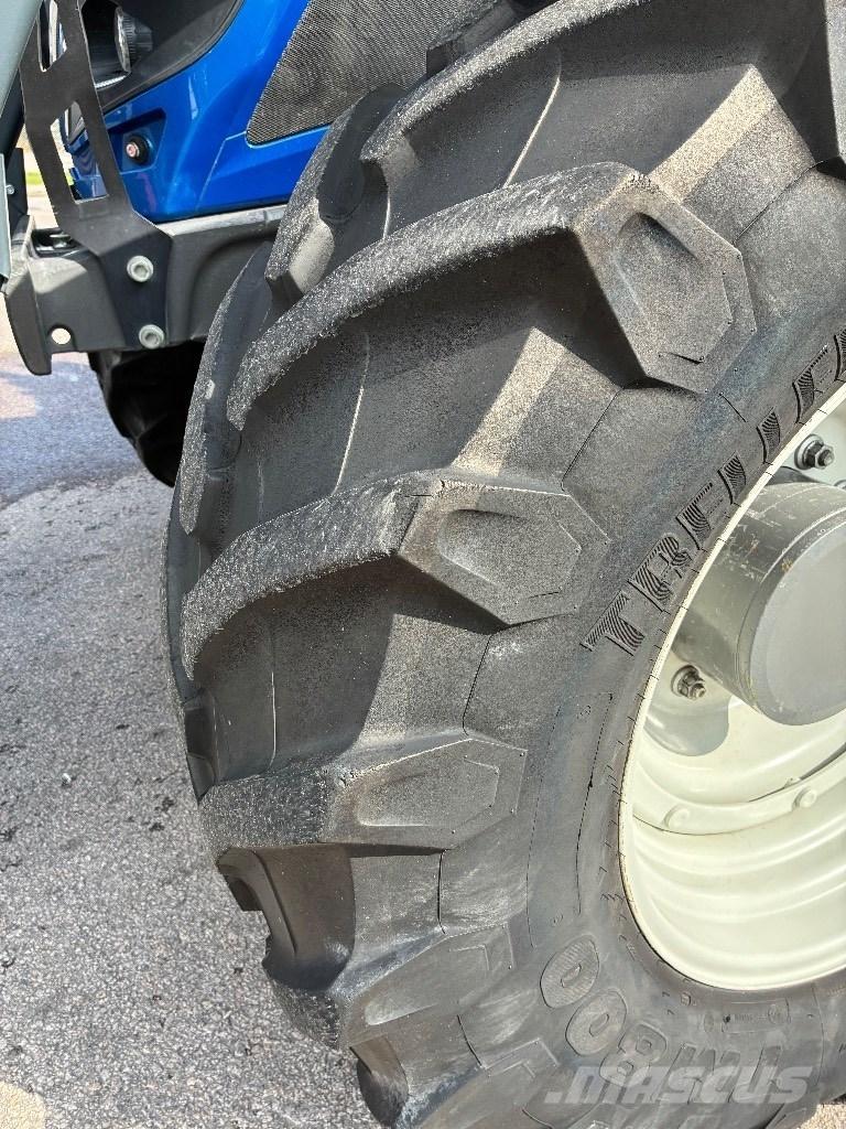 Valtra T 194 Versu الجرارات