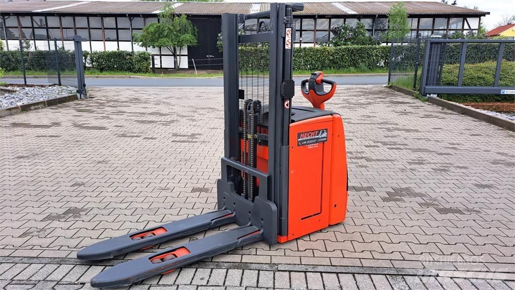 Linde L14- BR1173 معدات التكديس الجوالة