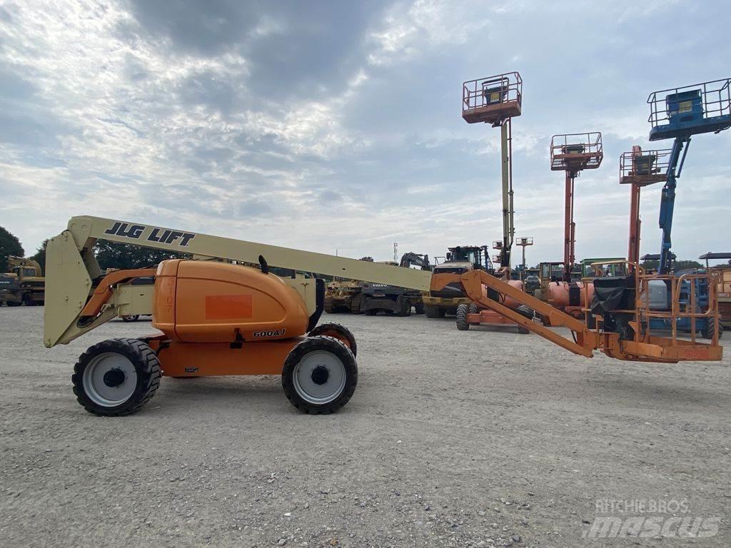 JLG 600AJ رافعات سلة مفصلية