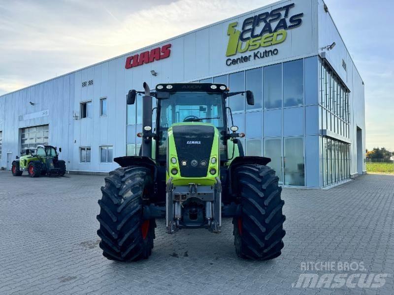 CLAAS AXION 810 الجرارات