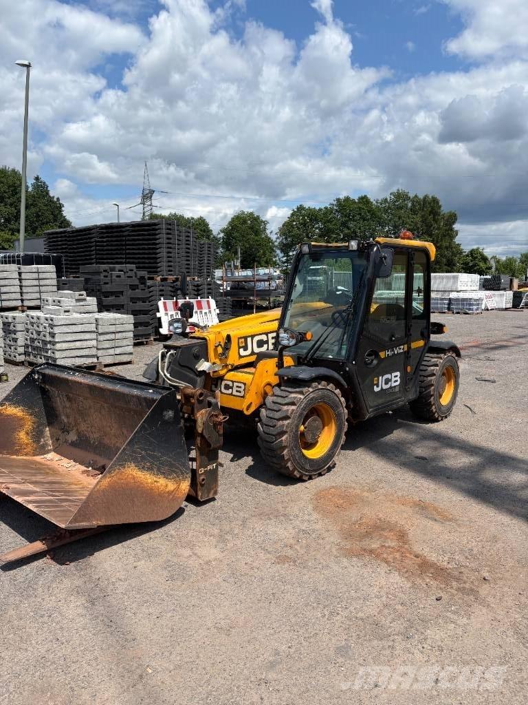 JCB 525-60 مناولات متداخلة