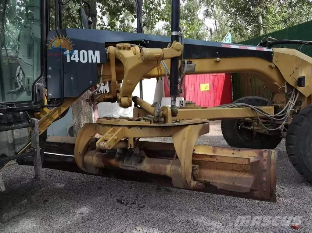 CAT 140 M معدات تمهيد الطرق