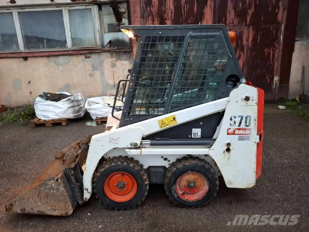 Bobcat S 70 لوادر انزلاقية التوجيه