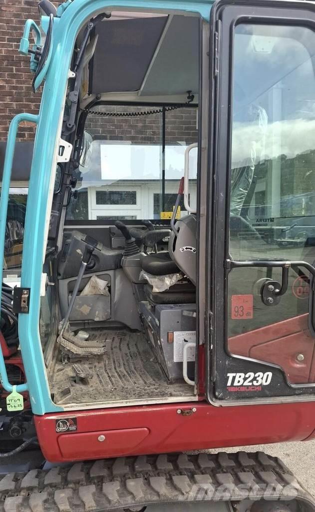 Takeuchi TB230 حفارات صغيرة أقل من 7 طن (حفارات صغيرة)