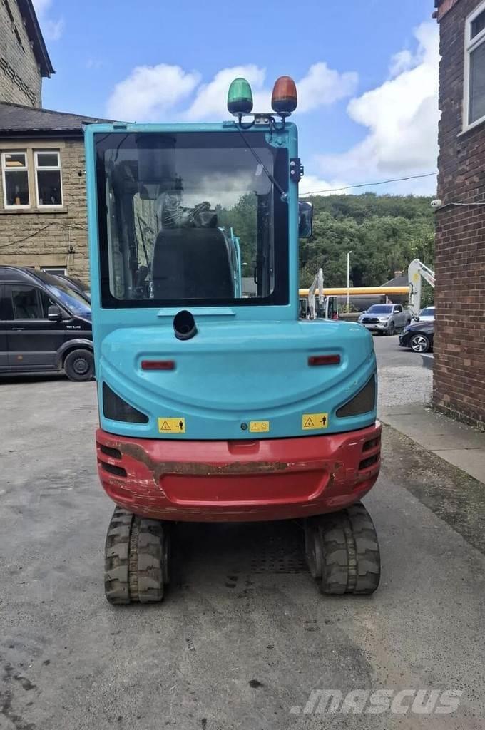Takeuchi TB230 حفارات صغيرة أقل من 7 طن (حفارات صغيرة)