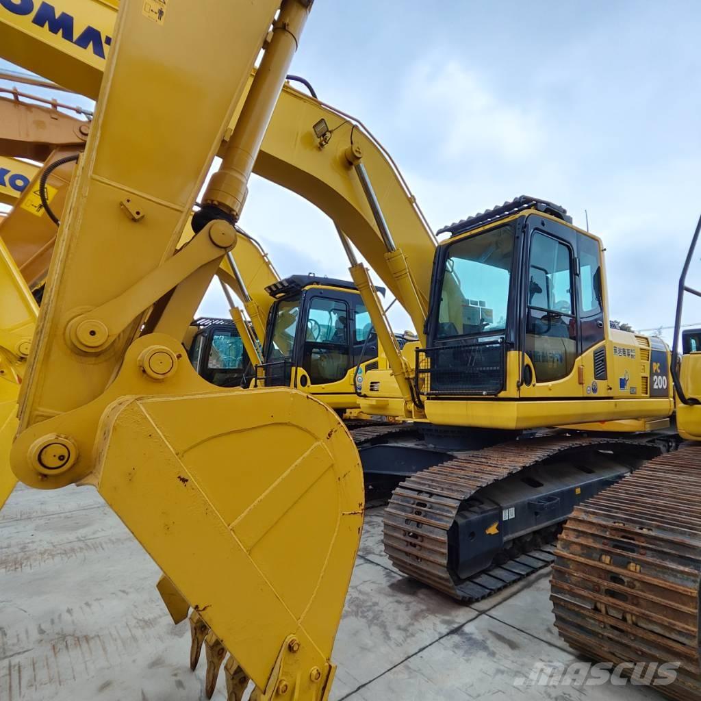 Komatsu PC 200-7 حفارات زحافة