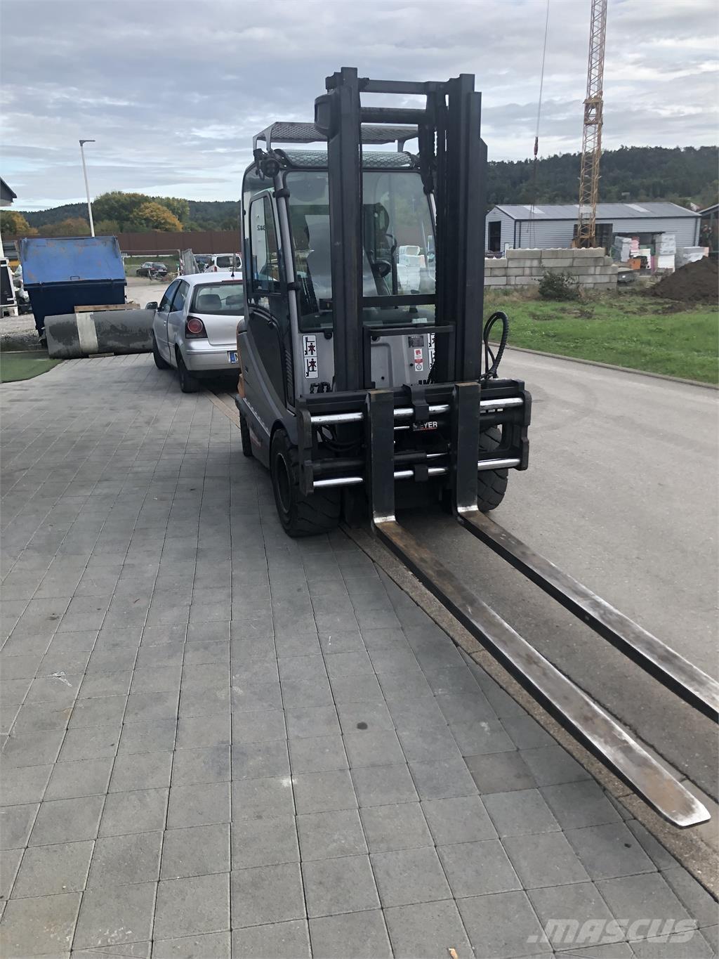 Still RX60-50/600 شاحنات ذات رافعات شوكية تعمل بالكهرباء