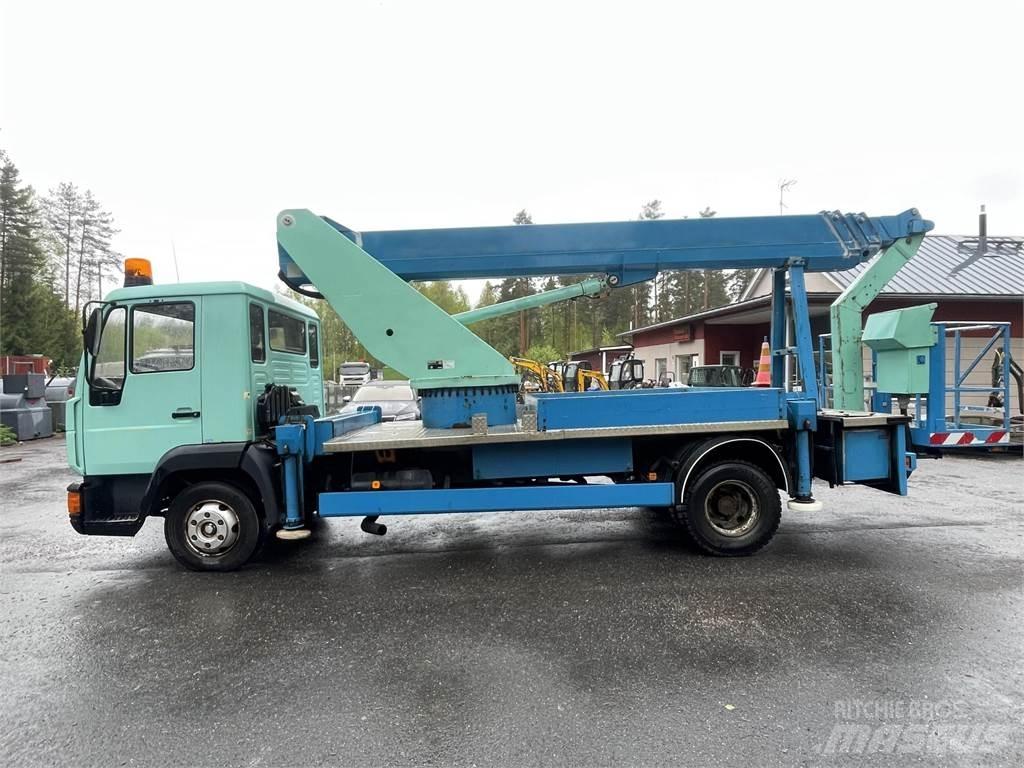 MAN L200 4x2-4300 المنصات الهوائية المثبتة على شاحنة