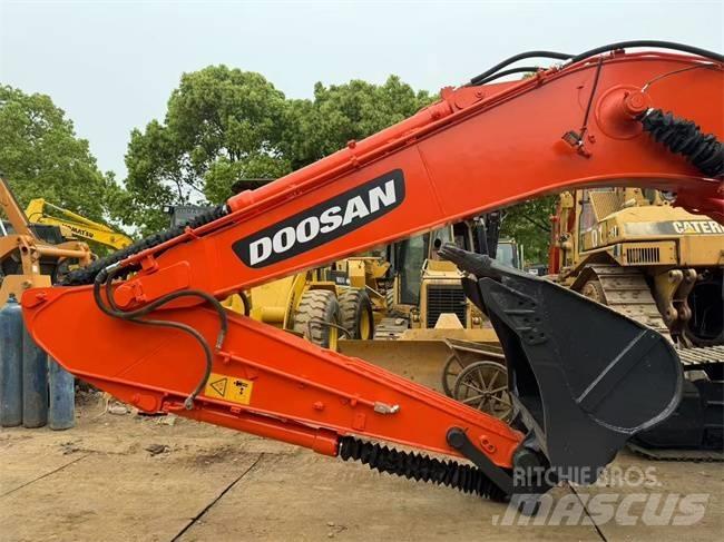 Doosan DX 225 LC حفارات زحافة