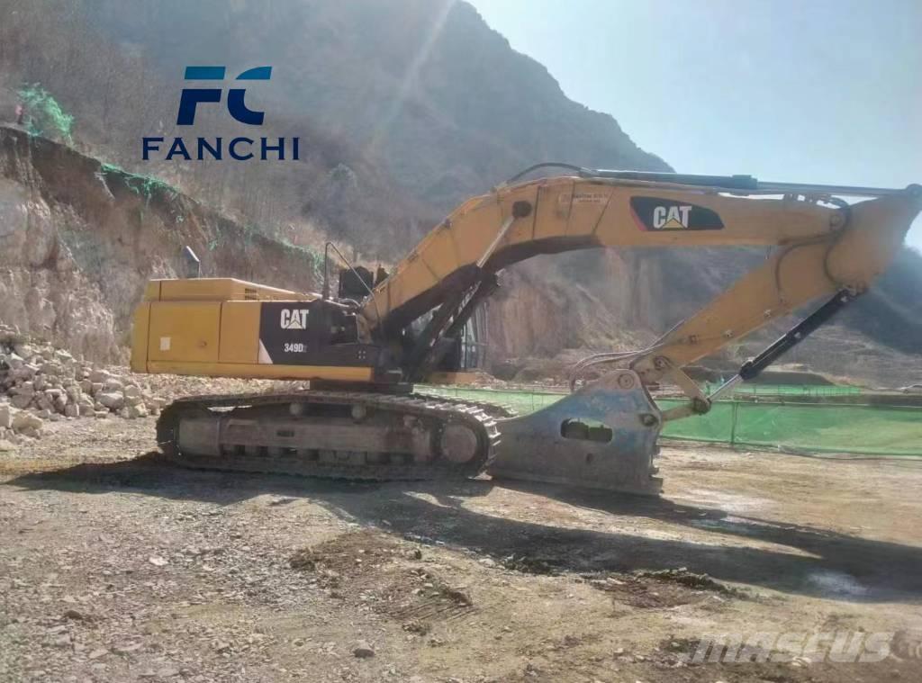 CAT 349 D 2 L حفارات زحافة