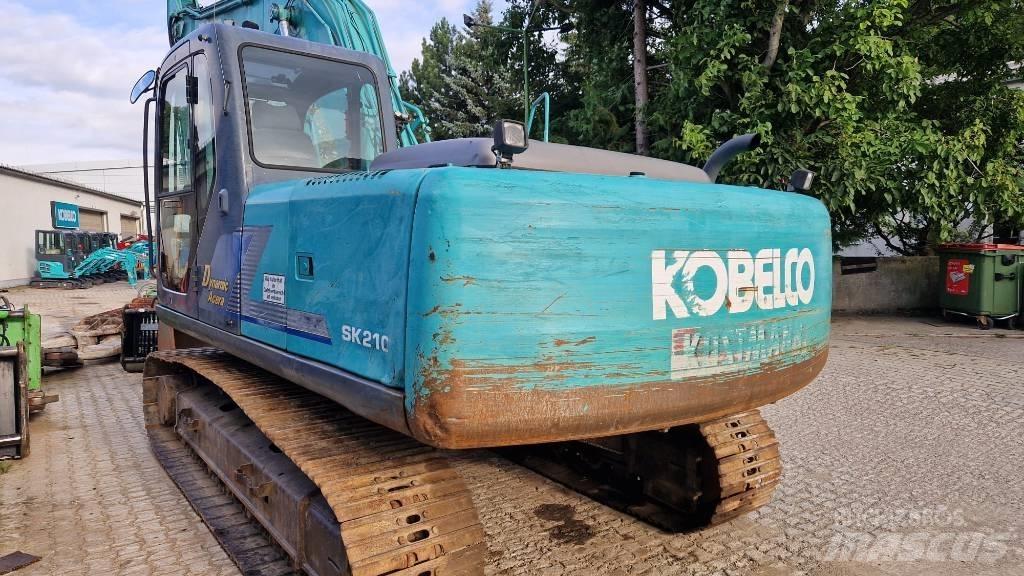 Kobelco SK210 حفارات زحافة