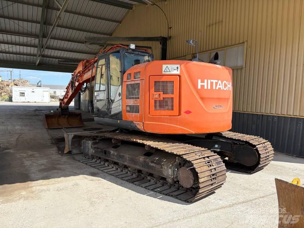 Hitachi ZX 225 حفارات زحافة