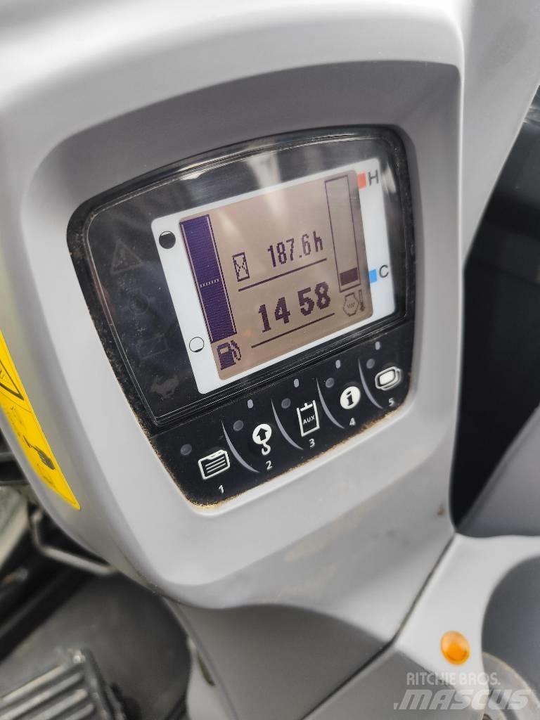 Kubota KX 042-4 حفارات صغيرة أقل من 7 طن (حفارات صغيرة)