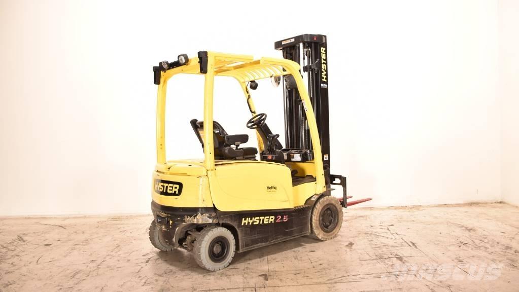 Hyster J2.5XN شاحنات ذات رافعات شوكية تعمل بالكهرباء