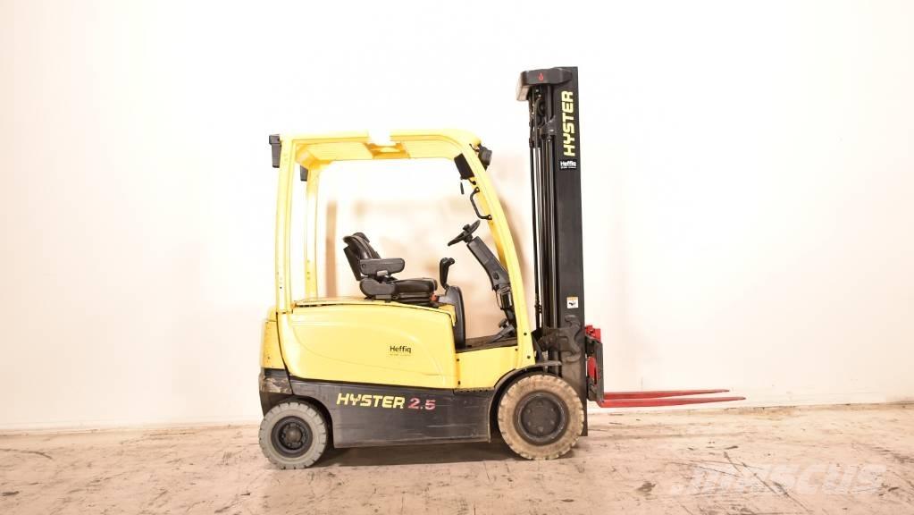 Hyster J2.5XN شاحنات ذات رافعات شوكية تعمل بالكهرباء