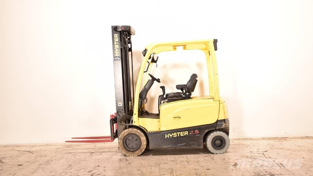 Hyster J2.5XN شاحنات ذات رافعات شوكية تعمل بالكهرباء