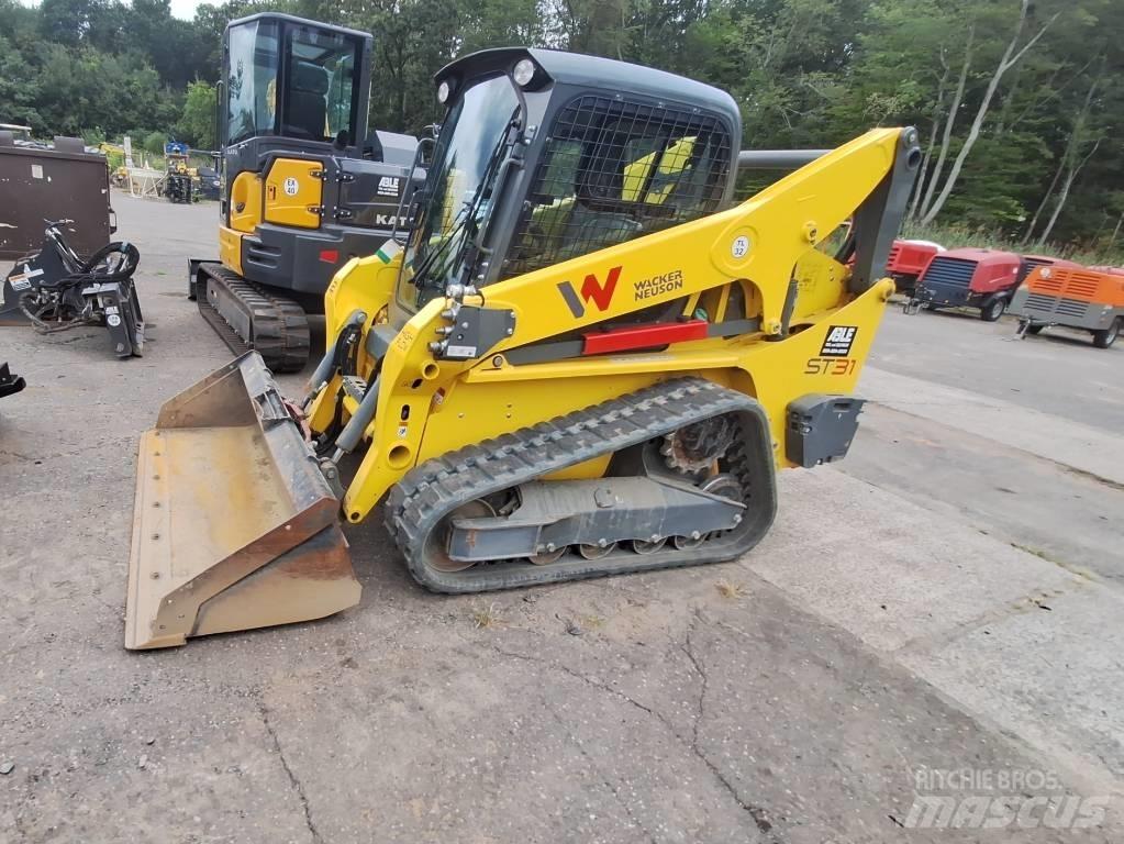 Wacker Neuson ST 31 لوادر انزلاقية التوجيه