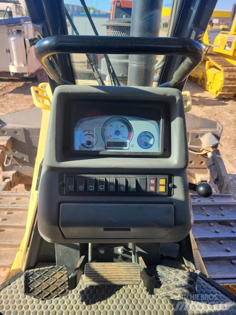 New Holland D 180 بلدوزرات مجنزرة