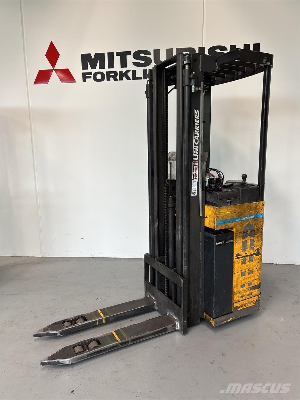 Atlet A160 شاحنات مناولة ذاتية الدفع