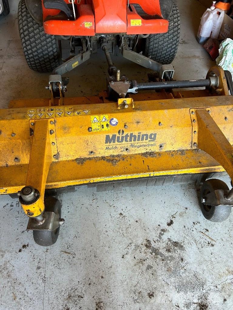 Kubota F 251 ماكينات جز العشب