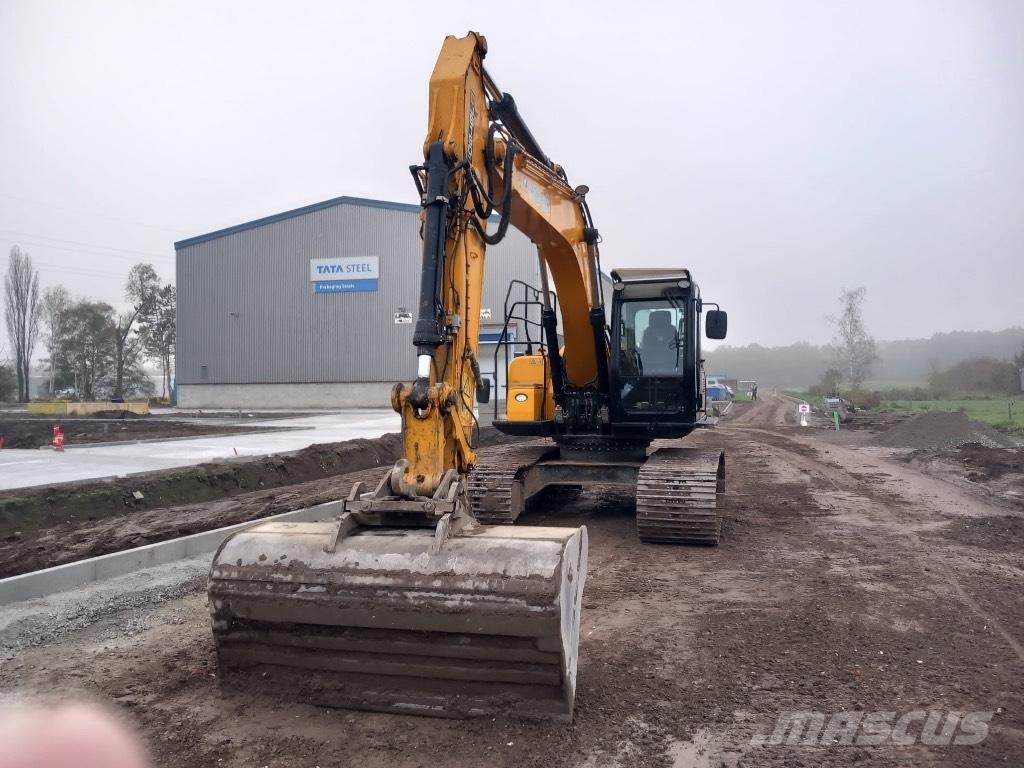 JCB JS 190 LC حفارات زحافة
