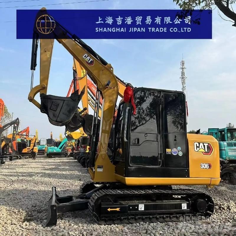 CAT 306 حفارات زحافة