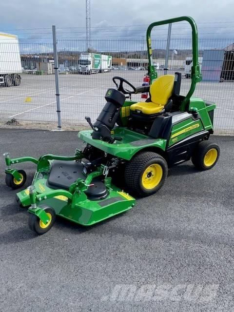 John Deere 1550 ركوب الحشائش