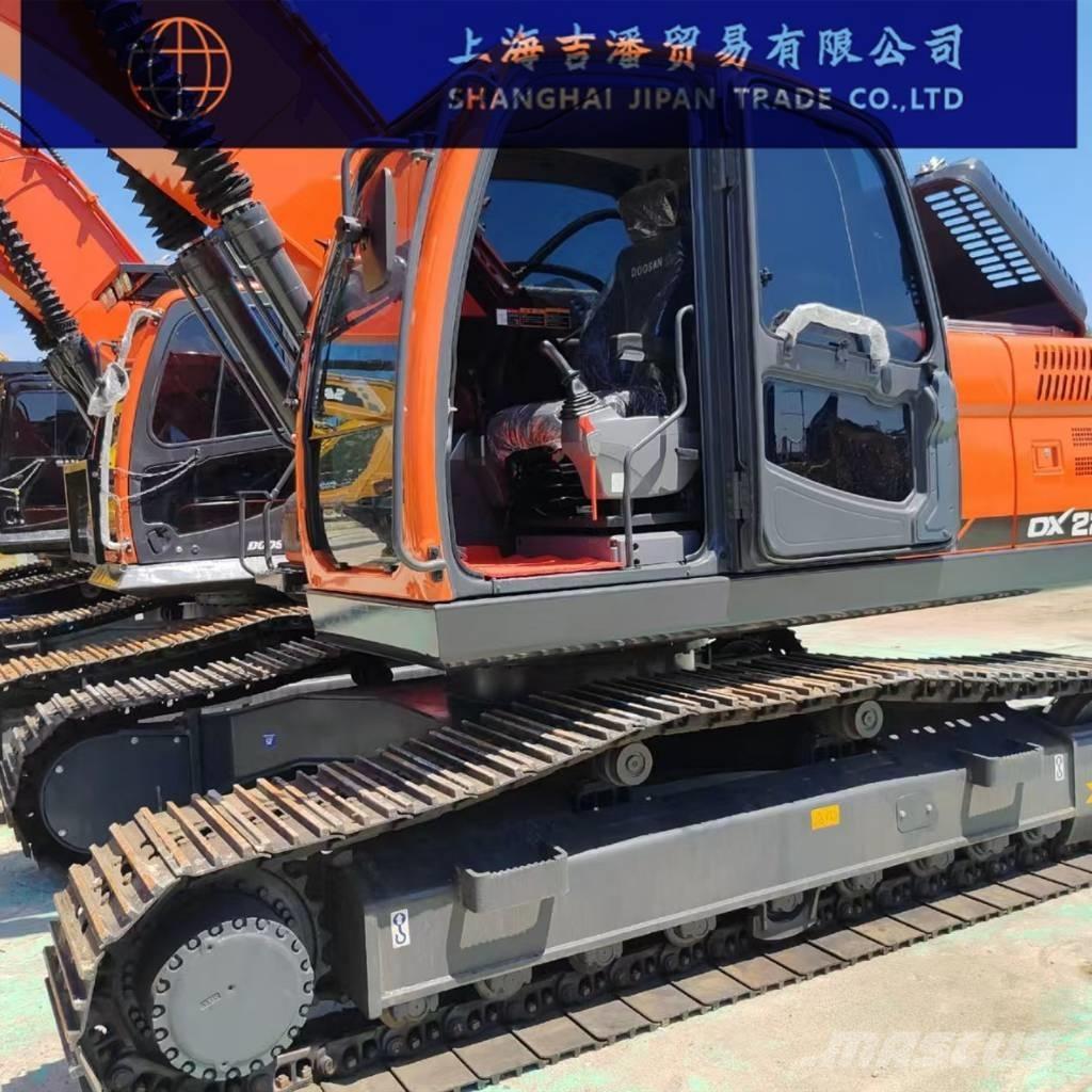 Doosan DX 225 حفارات زحافة