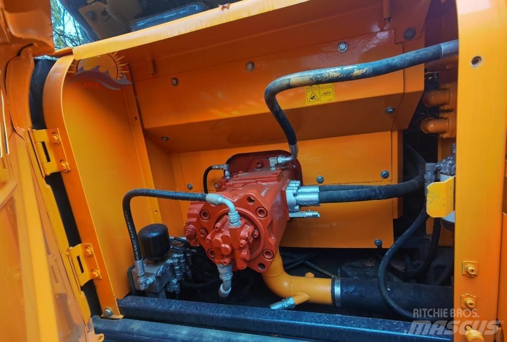 Hyundai R 260 LC-9S حفارات زحافة