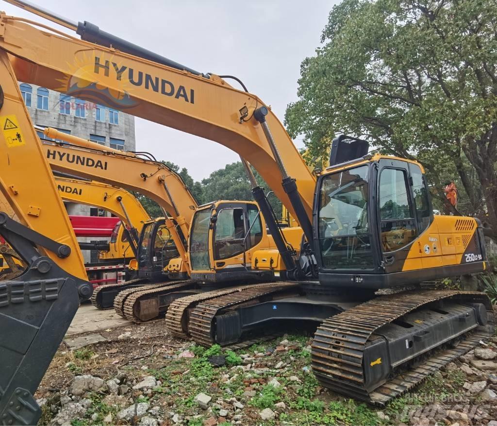 Hyundai R 260 LC-9S حفارات زحافة