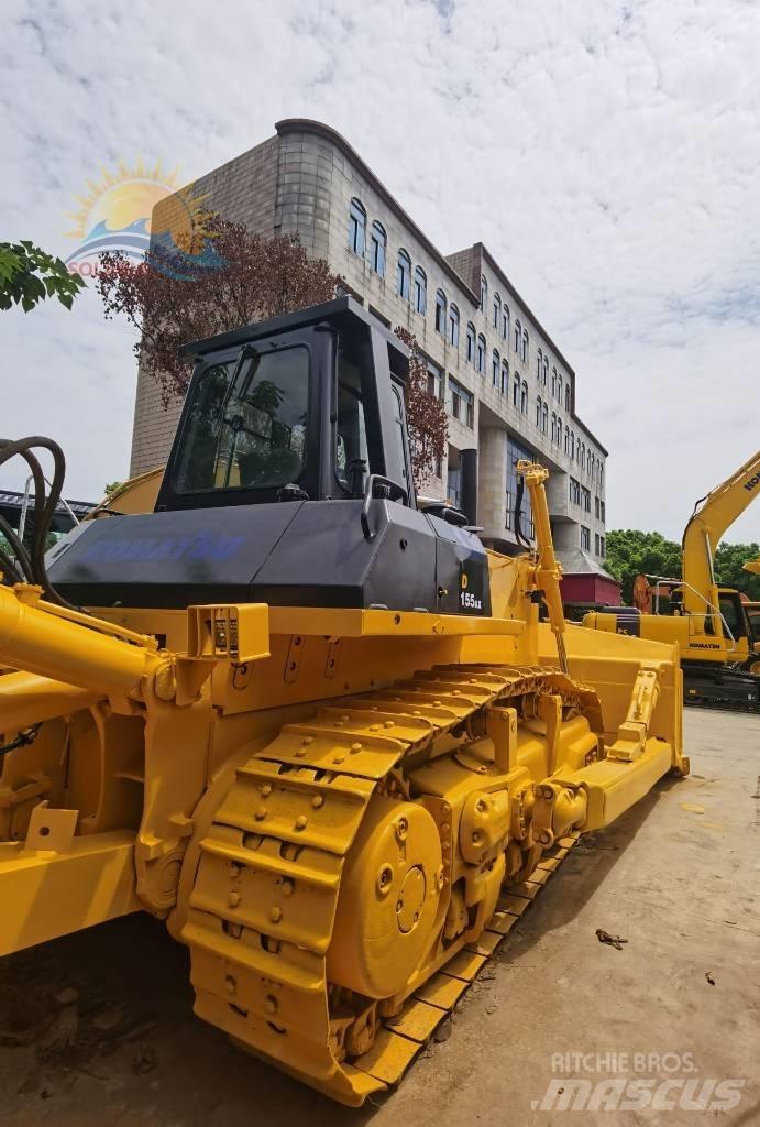 Komatsu D 155 AX بلدوزرات مجنزرة